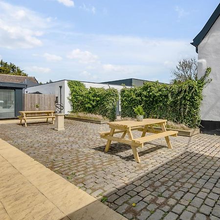 Rural 2-Bed Home Near Snetterton Larling Экстерьер фото