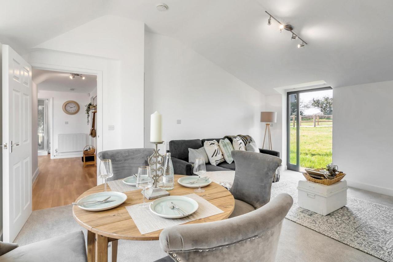 Rural 2-Bed Home Near Snetterton Larling Экстерьер фото